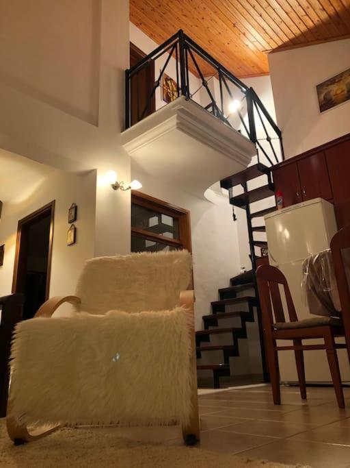 Apartment Olympus Touch: μεζονέτα με θέα στον όλυμπο Litochoro